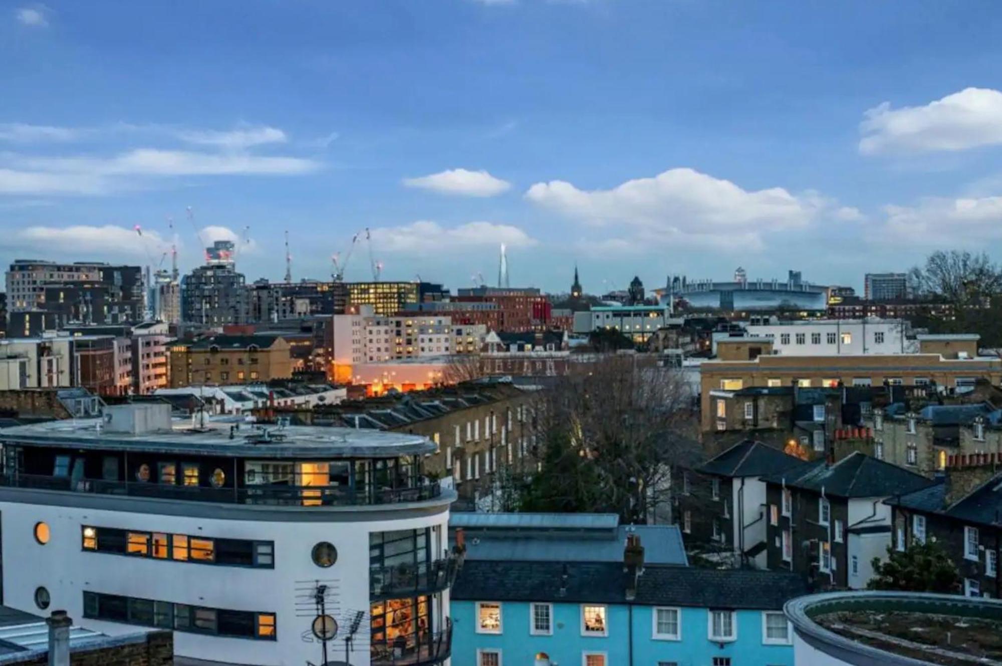 Camden Skyview Apartment Londra Esterno foto